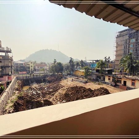 Kanak Laxmi Villa B & B Guwahati Eksteriør billede